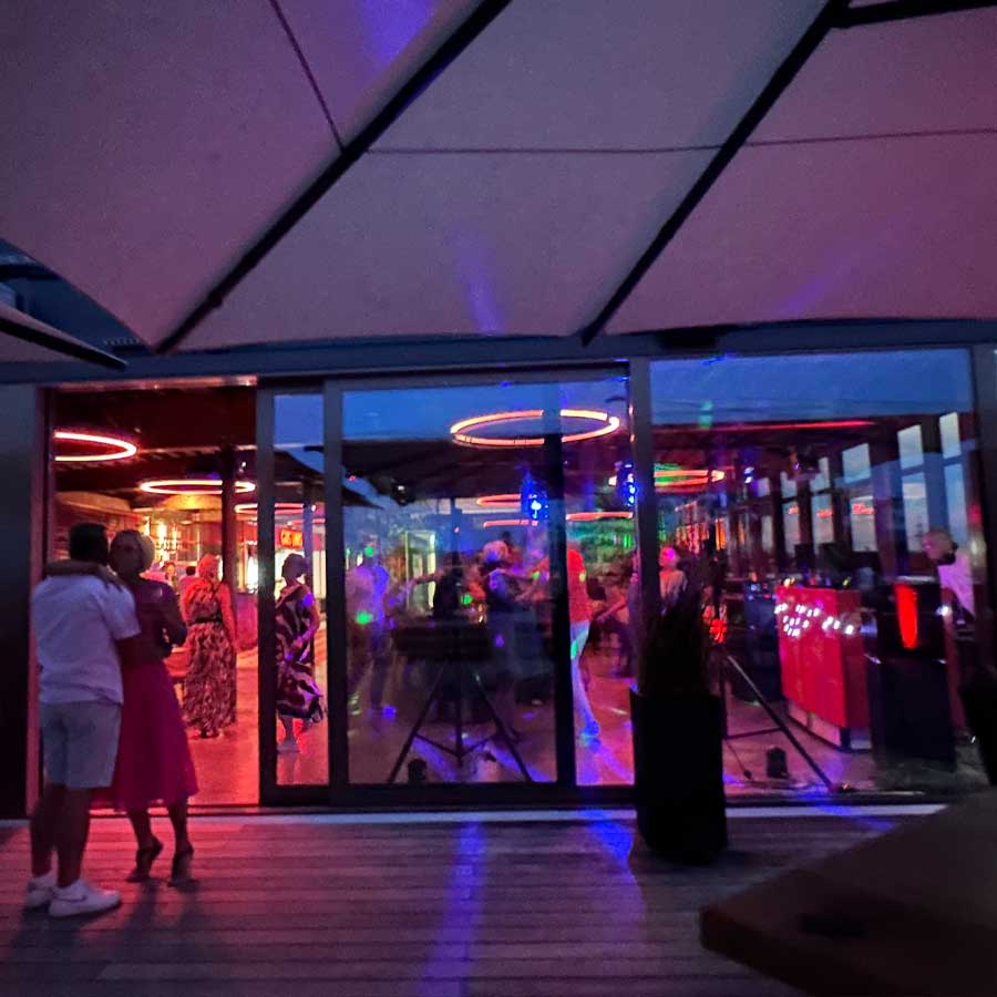 Gustavs Bistro Karlstein - Blick von der Terrasse